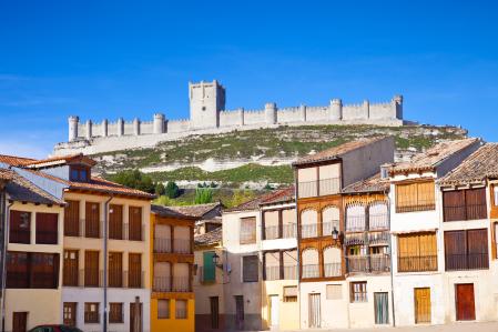 El castillo corona el pueblo de Peñafiel
