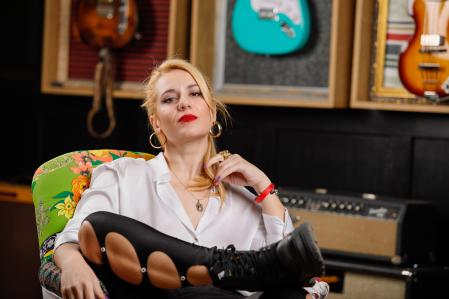 Se dio cuenta de que sus admirados Henry Miller, Jack Kerouac o Michel Houellebecq la hubiesen despreciado por ser mujer.