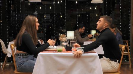 Alba y Alejandro en 'First Dates'