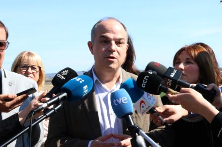 El secretari general de Junts, Jordi Turull, durant l'atenció als mitjans
