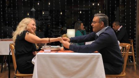 Fina y Matías en 'First Dates'