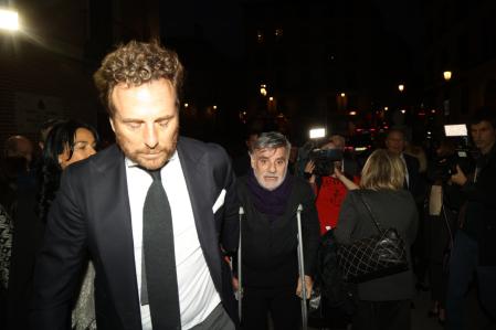 Así fue el tenso funeral de la madre de Joaquín Torres: el arquitecto se derrumba en el altar y el hermano díscolo no acude