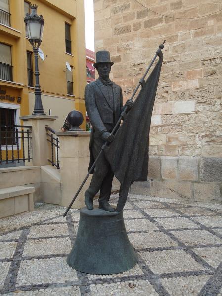 Estatua del Caballero Cubierto de Orihuela, inaugurada en 2011.