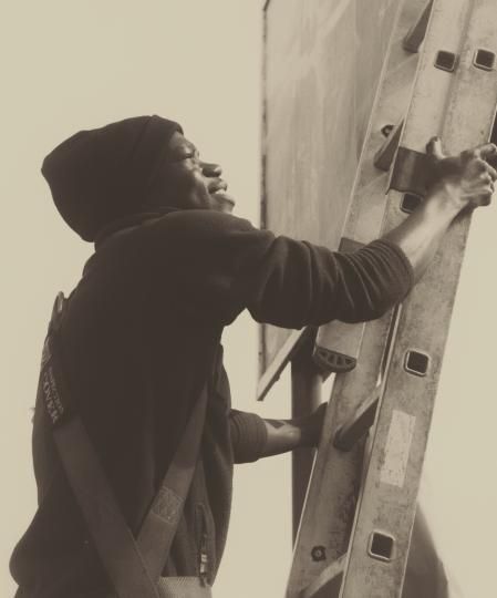 Samba, de Senegal, en pleno trabajo.