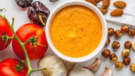 Cómo hacer salsa romesco para chuparse los dedos