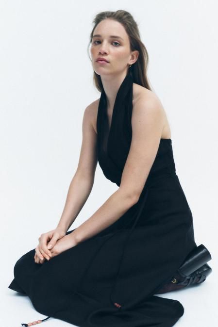 Vestido negro de Zara