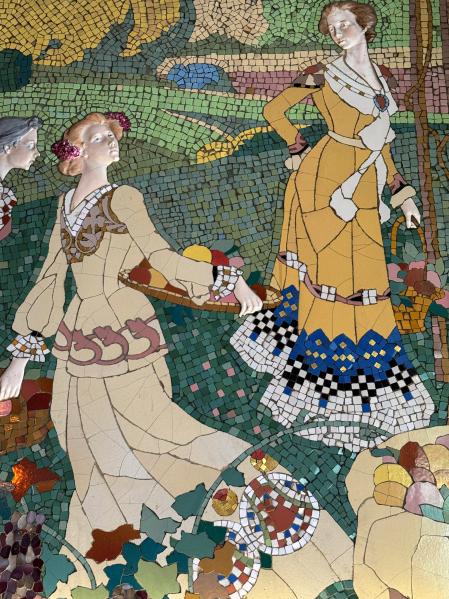 Paneles mosaico del salón de la Casa Lleó i Morera.