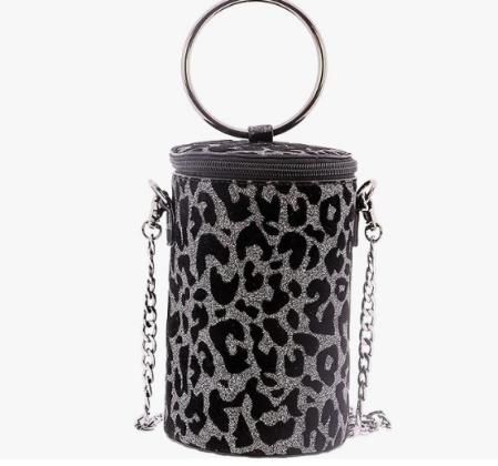 Bolso con estampado de leopardo gris de Eferri.