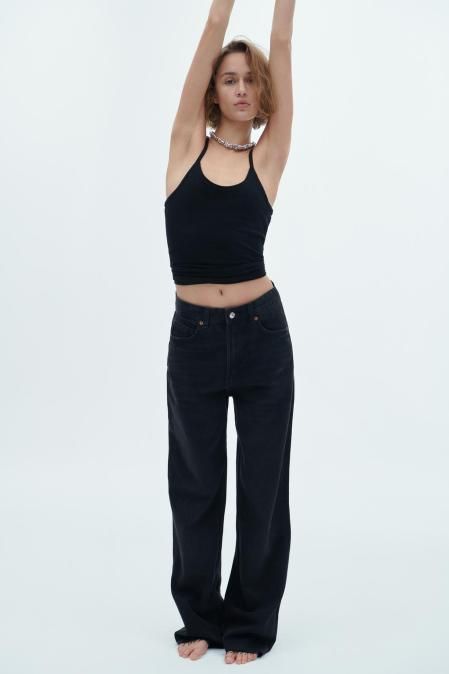 Vaqueros 'wide leg' de Zara