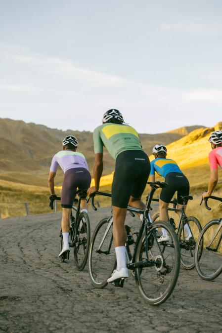Los colores visibles incrementan la seguridad de la grupeta durante las salidas.