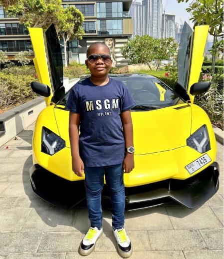 Mompha, el hijo de Ismailia Mustapha vive rodeado de coches de lujo&nbsp;