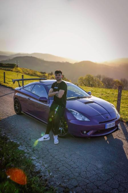 Amiliibia vendió un Seat León, que había adquirido previamente de segunda mano, para comprar el Toyota Celica