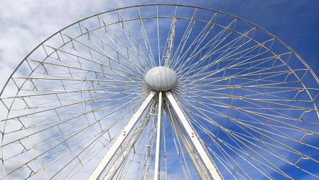 La noria de la feria de atracciones de Terrassa.