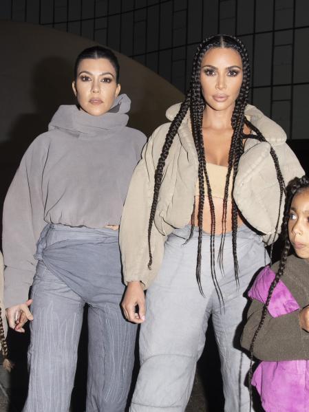Kourtney y Kim Kardashian en la Semana de la Moda de París