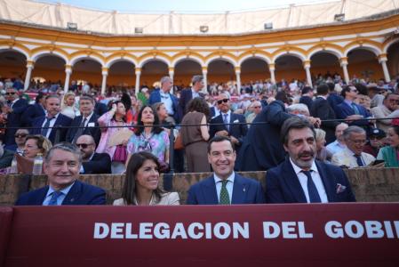 Moreno Bonilla en la plaza de toros de la Maestranza