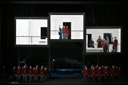 Una escena de 'Lohengrin' ideado por Katharina Wagner que el Liceu estrena finalmente después de cancelarlo in extremis en marzo del 2020