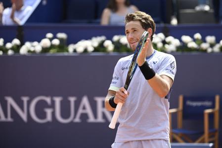 Norway's Casper Ruud celebrates beating Argentina's Tomas Etcheverry during the ATP Barcelona Open 