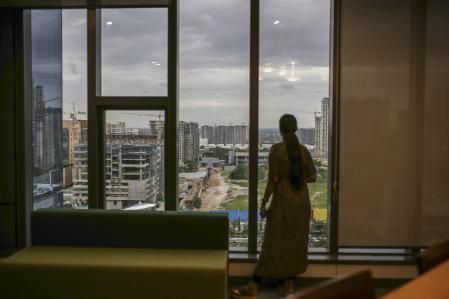 Obras de construcción en el campus de Amazon.com Inc. en Hyderabad, India, el único propiedad de la empresa tecnológica estadounidense fuera de los EE. UU.&nbsp;