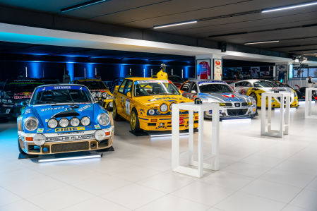 En su colección destacan los coches de World Rally Car.