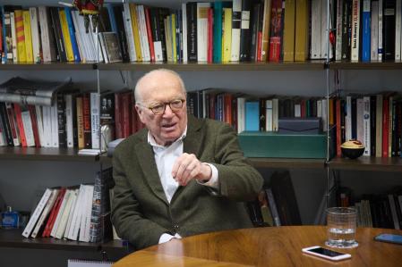 Entrevista Nicolás Sartorius. Nicolás Sartorius y Álvarez de las Asturias Bohorques, es un abogado, político y periodista español.