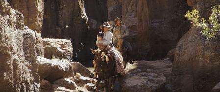 En ‘Hasta el fin del mundo’, Holger Olsen (Viggo Mortensen) y Vivienne Le Coudy (Vicky Krieps) viven su historia de amor con el trasfondo de la guerra civil americana