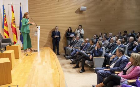 María José Catalá, durante su parlamento en el auditorio de la CEV en el foro 'Encuentros Dinero'