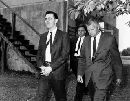 Melvin Rees, durante su detención por la policía