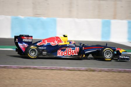 Red Bull RB7, el monoplaza de Fórmula 1 diseñado por Adrian Newey y que destacó por montar un difusor soplado