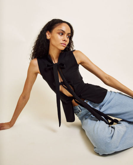 Chaleco negro de Atelier Tulpe