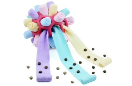 Pelota de olfateo para perros.