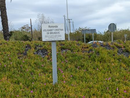Rotonda dedicada a Elisabeth de Brunswick en Mataró  .
