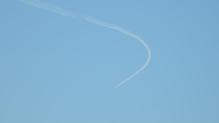 Rastro de aviones camino al Pirineo.