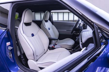 Compacto, el Mini Electric mide 3,85 metros de longitud y está homologado para cuatro plazas&nbsp;