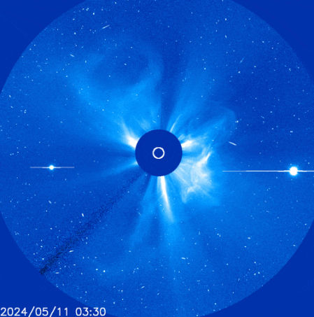 Eyección de masa coronal, registrada por el satélite SOHO el pasado 11 de mayo