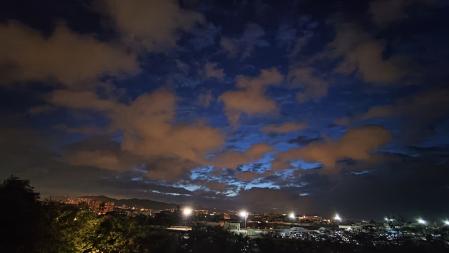 Amanecer coloreado en Sant Andreu.
