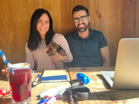 Raquel López y Jaume Moragas nos explican su historia de amor junto a Aspen. Pronto se van a casar