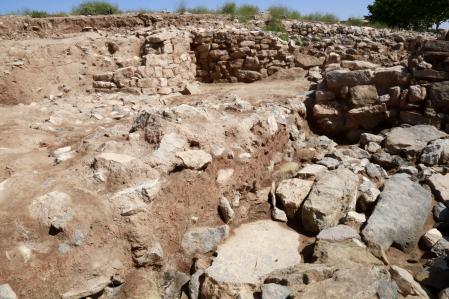 Puerta de acceso al sector este del Molí d'Espígol de Tornabous