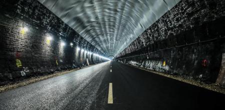 El túnel de Catesby, en Reino Unido, se ha reconvertido en un centro de pruebas en el que fabricantes y particulares pueden testar sus vehículos&nbsp;