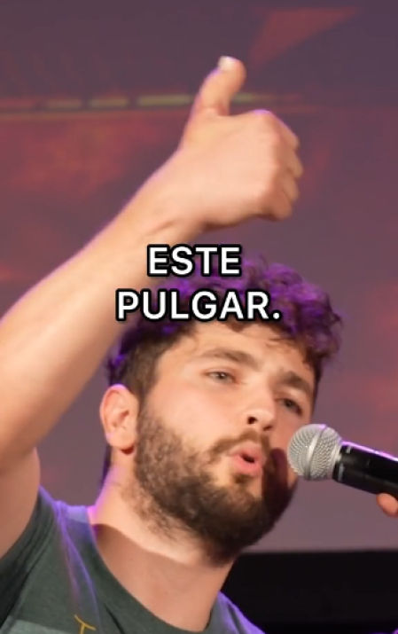 El pulgar del protagonista