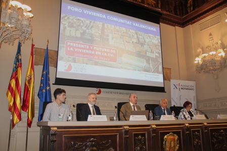 Pablo Bottero, Fernando Cos-Gayón, Eduardo García Parra, Antonio Olmedo y María José Broseta, ayer en València