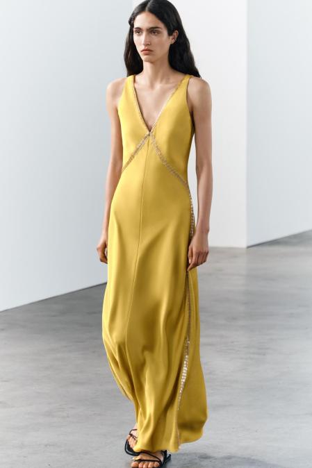 Vestido lencero de Zara