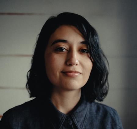 La directora Noora Niasari