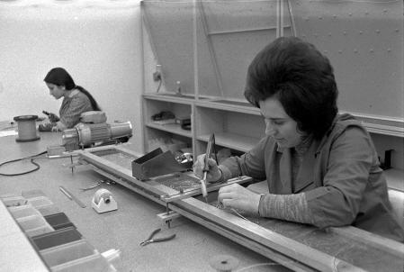BBC Electronics factory, Turgi 1972 BBC Electronics factory, Turgi 1972 (Photo by RDB/ullstein bild via Getty Images)