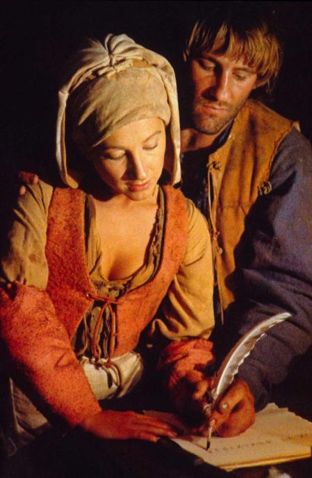 Nathalie Baye y Gérard Depardieu como Bertrande y el falso Martin en el filme ‘El regreso de Martin Guerre’, 1982.