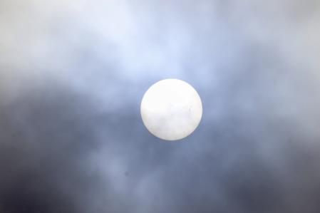 Cielo de calima en Palafrugell.