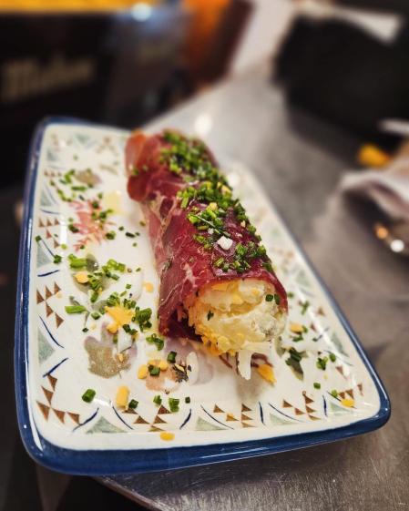 Ensaladilla “Campillo” (huevo y cecina)