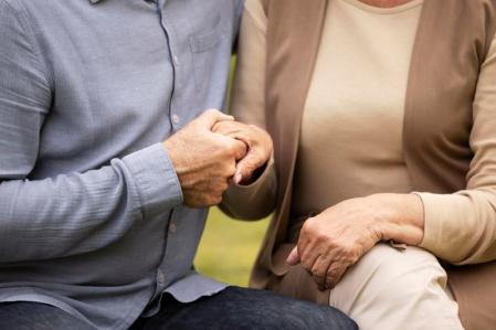 La asistencia psicológica a personas mayores es crucial