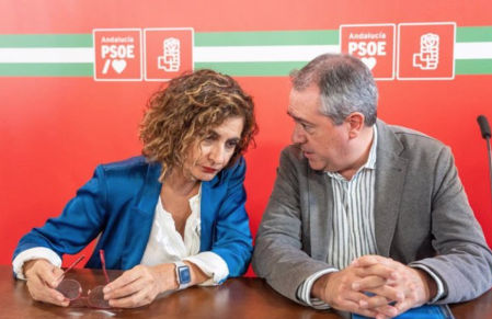 María Jesús Montero y Espadas en la interparlamentaria del PSOE