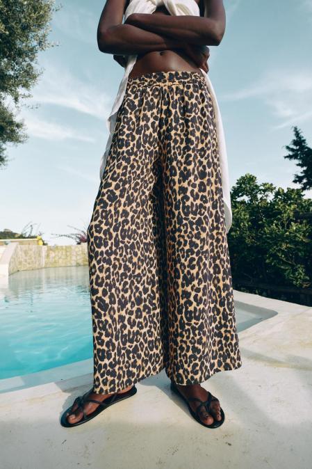 Pantalón de leopardo de Zara