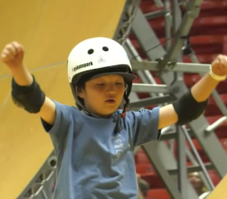 Ema Kawakami celebrando su gesta